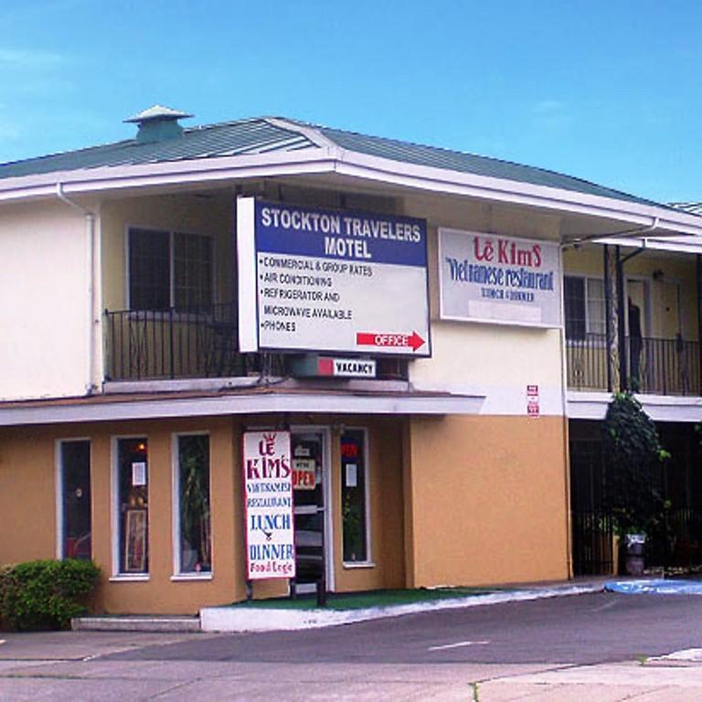 Stockton Travelers Motel Exterior photo